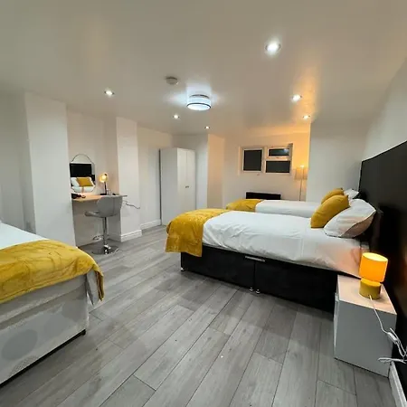 Cosy Flat, Near Leeds City Centre, Parking,wifi Apartment