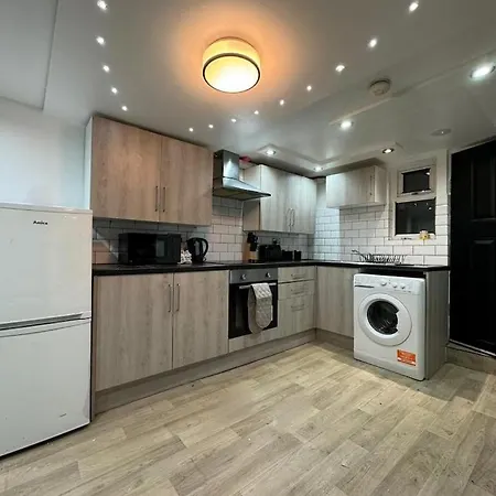 Apartment Cosy Flat, Near Leeds City Centre, Parking,wifi Leeds (West Yorkshire)